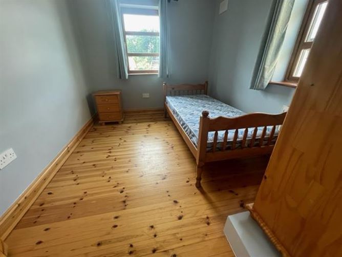 6 Cuirt Merriman, Ennistymon, Clare