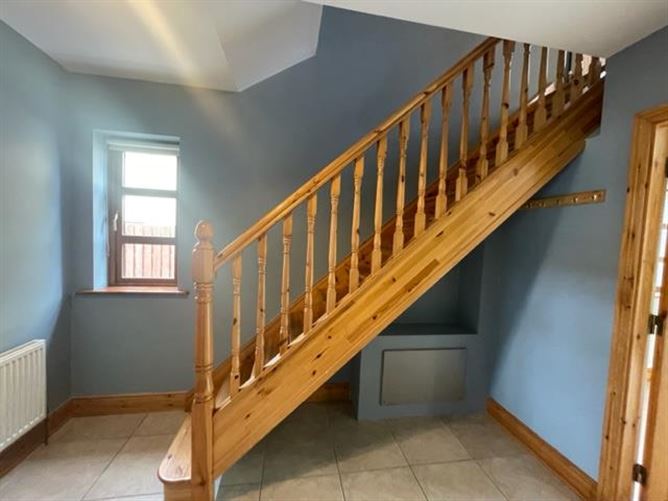 6 Cuirt Merriman, Ennistymon, Clare