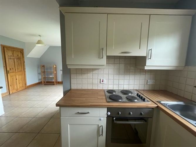6 Cuirt Merriman, Ennistymon, Clare
