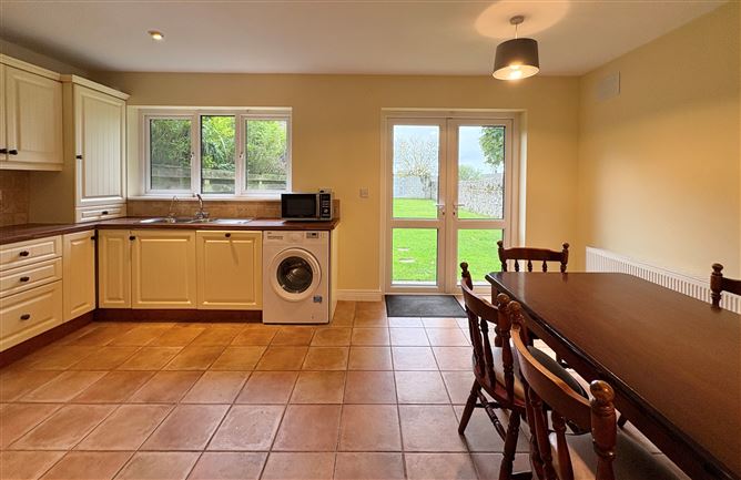 64 Chapelfields, Urlingford, Kilkenny