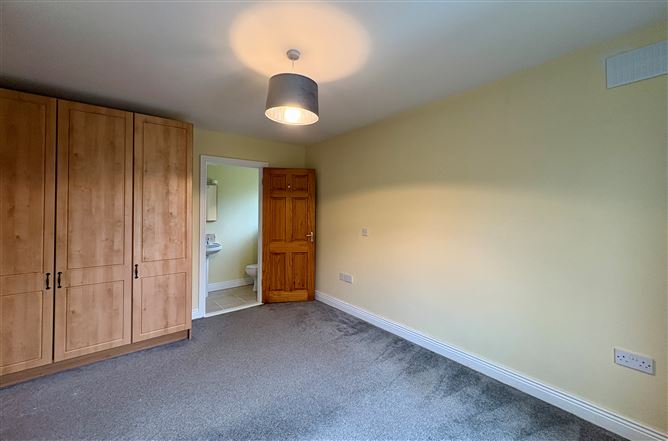 64 Chapelfields, Urlingford, Kilkenny
