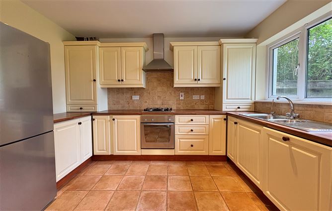 64 Chapelfields, Urlingford, Kilkenny