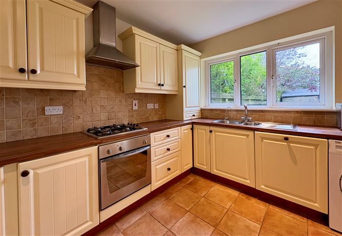 64 Chapelfields, Urlingford, Kilkenny