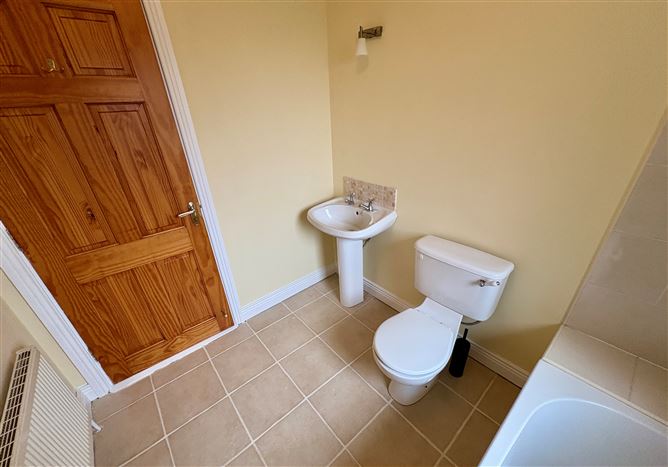 64 Chapelfields, Urlingford, Kilkenny