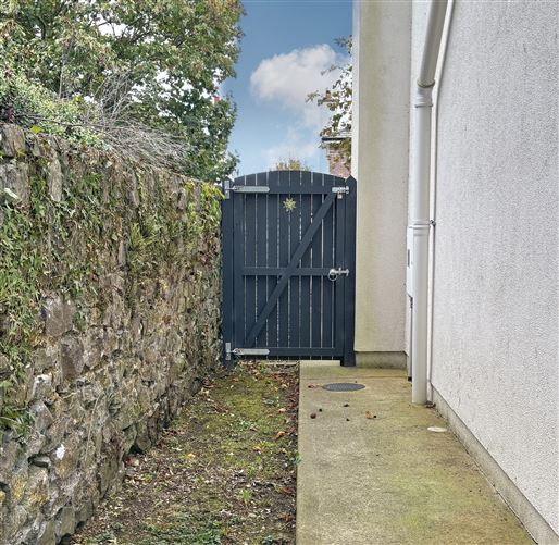 64 Chapelfields, Urlingford, Kilkenny