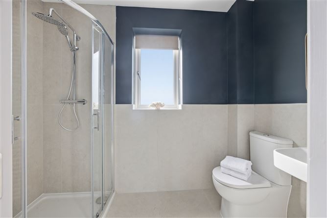 https://photos-a.propertyimages.ie/media/4/7/8/4977874/c8cd95a8-ff21-4492-82b5-cbfbad2a076a_l.jpg