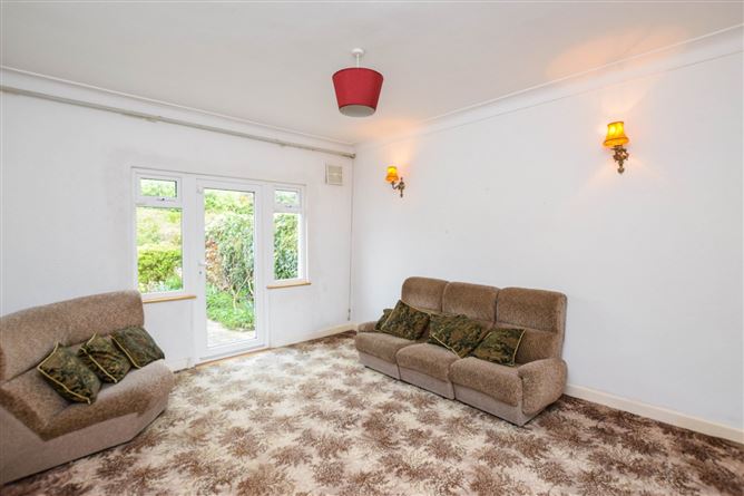 19 Leopardstown Park, Stillorgan, Dublin