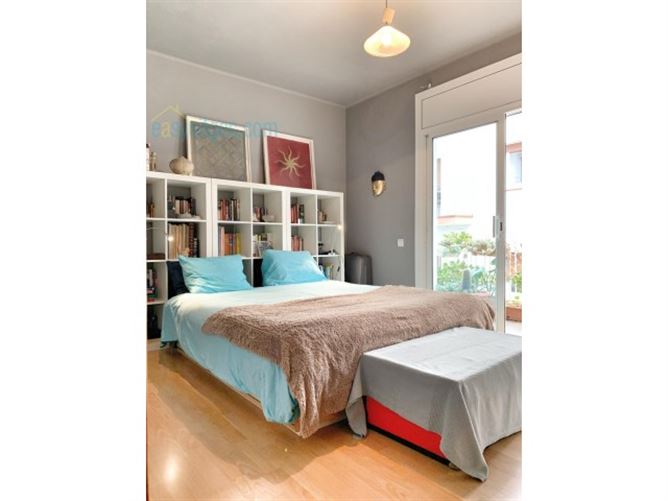 Private, Sitges