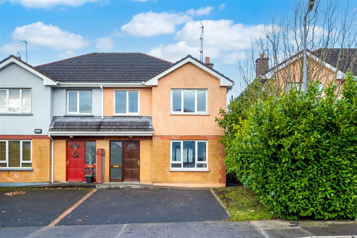 82 Danesfort Drive, Loughrea, Co. Galway