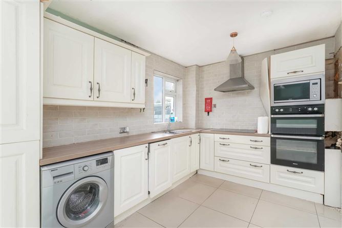 10 Lindisfarne Vale, Clondalkin, Dublin 22, D22 Y306