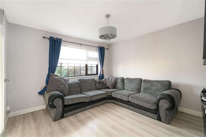 10 Lindisfarne Vale, Clondalkin, Dublin 22, D22 Y306