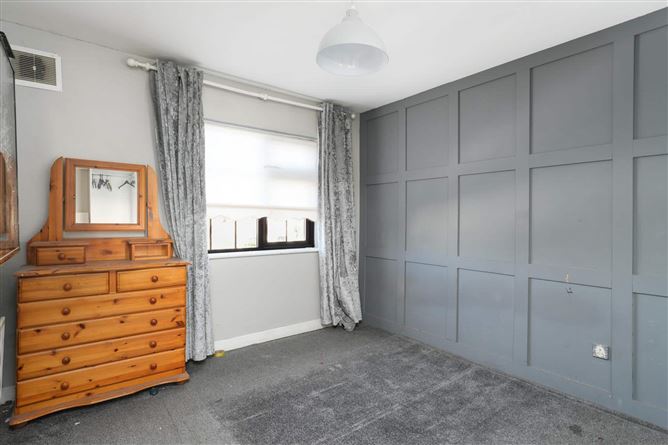 10 Lindisfarne Vale, Clondalkin, Dublin 22, D22 Y306