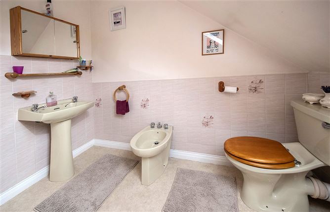 Tudor Cottage, Kilderriheen, Cappoquin, Co. Waterford