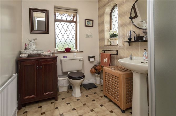 Tudor Cottage, Kilderriheen, Cappoquin, Co. Waterford