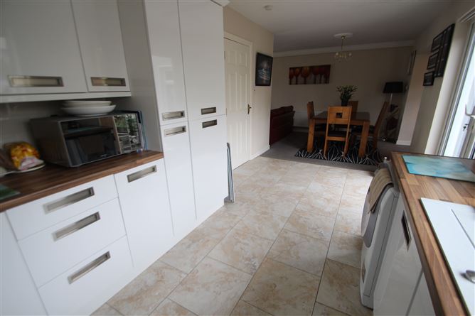 13 Seaview Close, Carrigaline, Cork