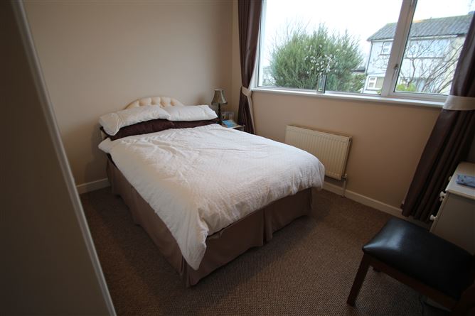 13 Seaview Close, Carrigaline, Cork
