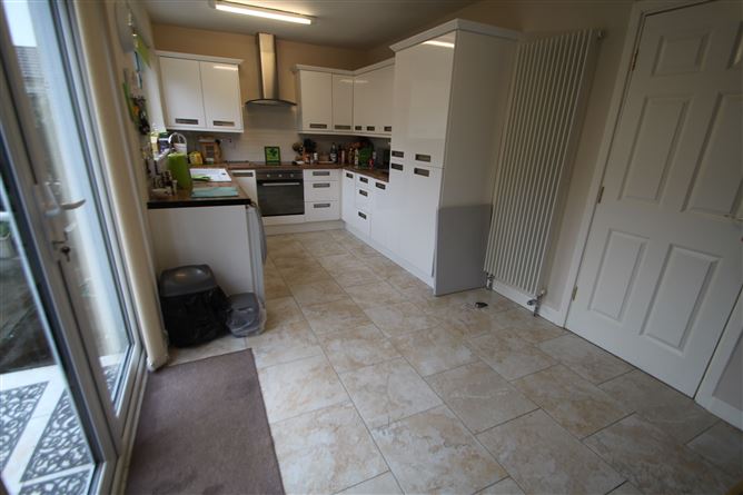 13 Seaview Close, Carrigaline, Cork