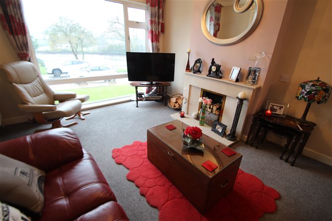 13 Seaview Close, Carrigaline, Cork