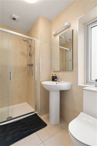2 Shackleton Park, Lucan, Co. Dublin