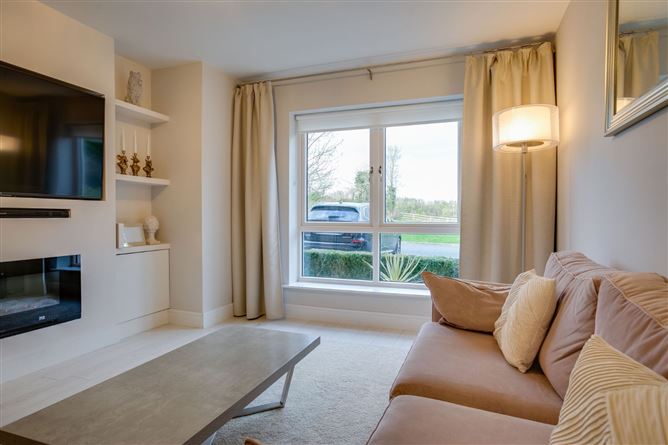2 Shackleton Park, Lucan, Co. Dublin