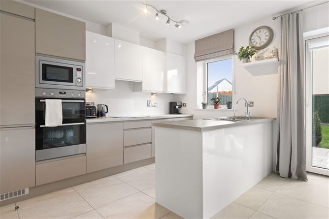 2 Shackleton Park, Lucan, Co. Dublin