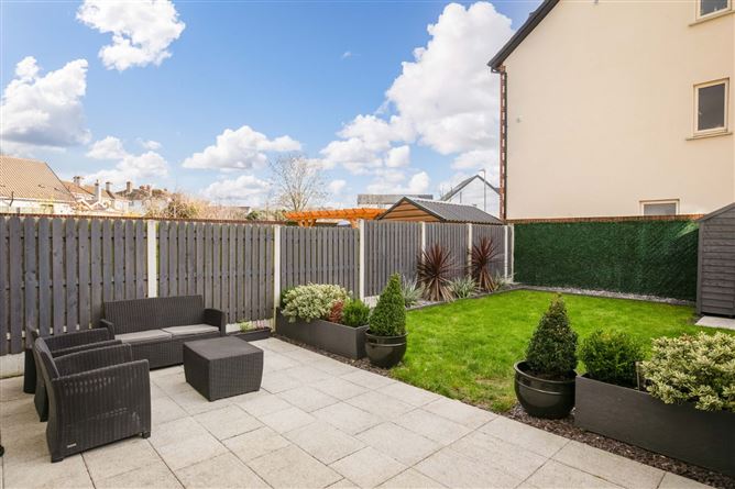 2 Shackleton Park, Lucan, Co. Dublin