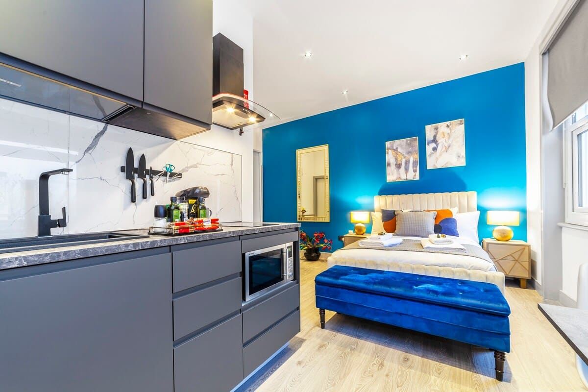 Earl's Court Breeze,London,Greater London,United Kingdom