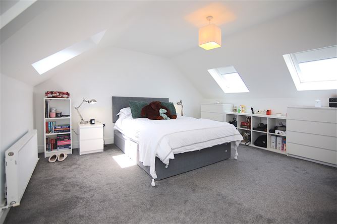 https://photos-a.propertyimages.ie/media/4/8/0/4931084/5631cf51-5c9f-46c6-b1f2-23d136229e85_l.jpg