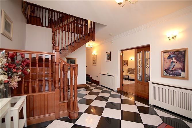 https://photos-a.propertyimages.ie/media/4/8/0/4931084/5631cf51-5c9f-46c6-b1f2-23d136229e85_l.jpg