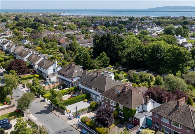 https://photos-a.propertyimages.ie/media/4/8/0/4931084/5631cf51-5c9f-46c6-b1f2-23d136229e85_l.jpg