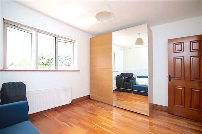 https://photos-a.propertyimages.ie/media/4/8/0/4931084/5631cf51-5c9f-46c6-b1f2-23d136229e85_l.jpg