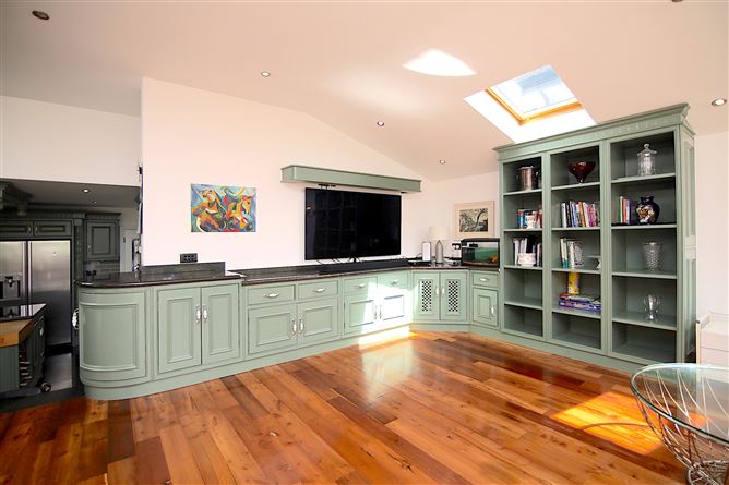 https://photos-a.propertyimages.ie/media/4/8/0/4931084/5631cf51-5c9f-46c6-b1f2-23d136229e85_l.jpg