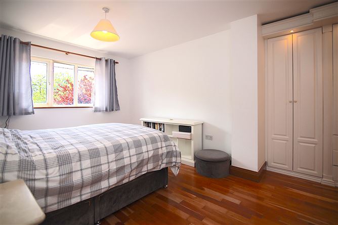 https://photos-a.propertyimages.ie/media/4/8/0/4931084/5631cf51-5c9f-46c6-b1f2-23d136229e85_l.jpg
