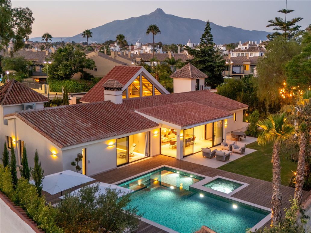 {name:Malaga, codeiso:MA}, Marbella, Marbella - Puerto Banus, Ventura del Mar, Spain - COSTA-01174P