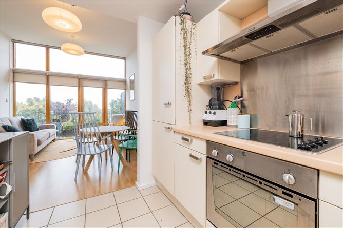 https://photos-a.propertyimages.ie/media/4/8/0/4959084/8d53cb24-d659-4127-8623-6bc1afec0db3_l.jpg
