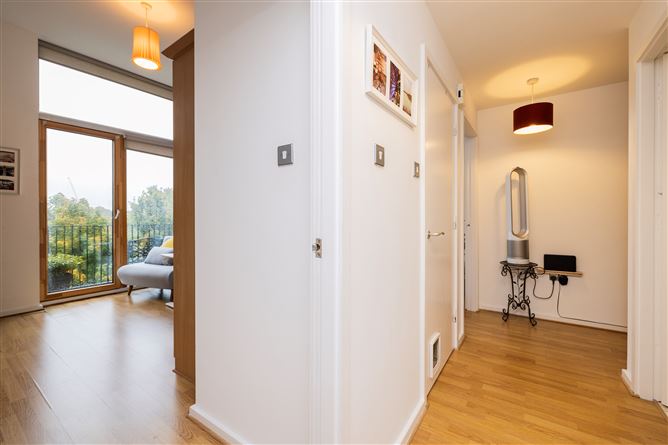 https://photos-a.propertyimages.ie/media/4/8/0/4959084/8d53cb24-d659-4127-8623-6bc1afec0db3_l.jpg