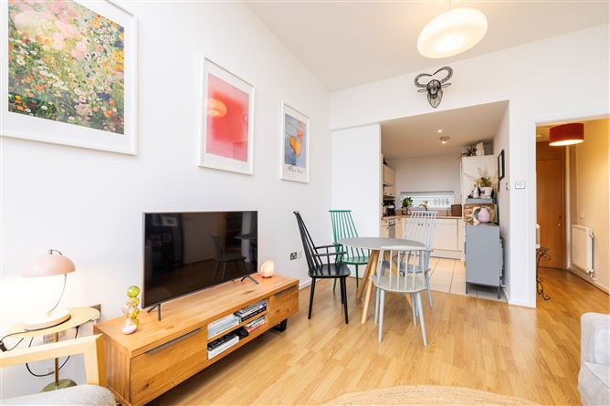 https://photos-a.propertyimages.ie/media/4/8/0/4959084/8d53cb24-d659-4127-8623-6bc1afec0db3_l.jpg
