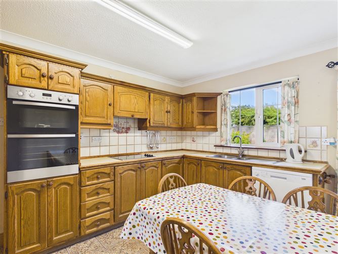 Photo 6 of 21 — 3 Sli Na Siuire, Mitchel Street, Thurles, Co. Tipperary