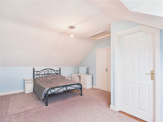 Photo 12 of 21 — 3 Sli Na Siuire, Mitchel Street, Thurles, Co. Tipperary