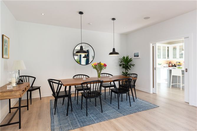 4 The Thicket, Hainault Road, Foxrock, Dublin 18