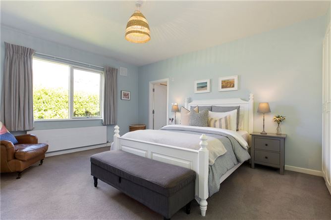 4 The Thicket, Hainault Road, Foxrock, Dublin 18
