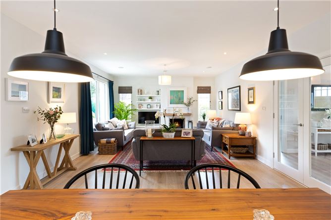 4 The Thicket, Hainault Road, Foxrock, Dublin 18
