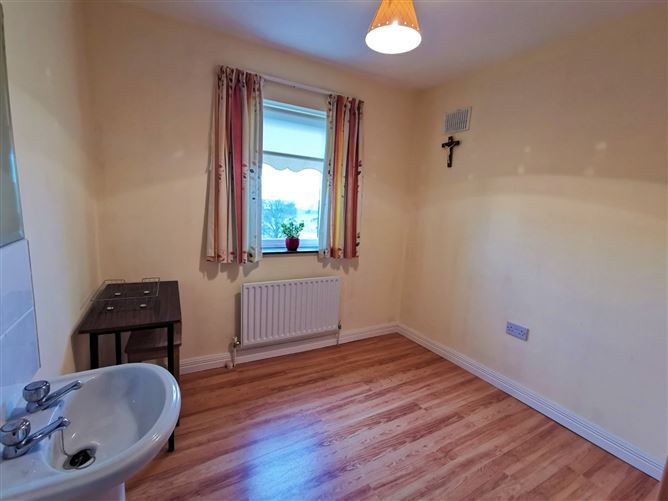 52 Elm Park, Claremorris, Co. Mayo