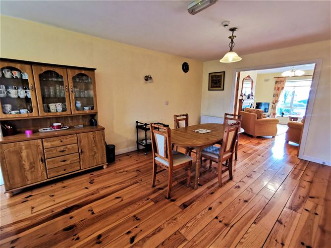 52 Elm Park, Claremorris, Co. Mayo
