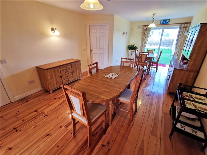 52 Elm Park, Claremorris, Co. Mayo