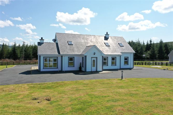 Boyoughter, Lettermacaward, Donegal