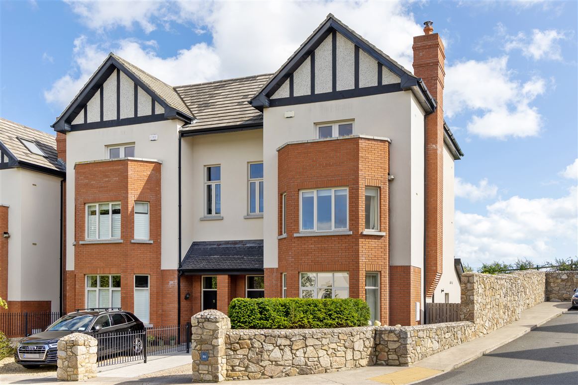 12 Knockcree, Glenamuck Road, Carrickmines, Dublin 18 Hunters Estate