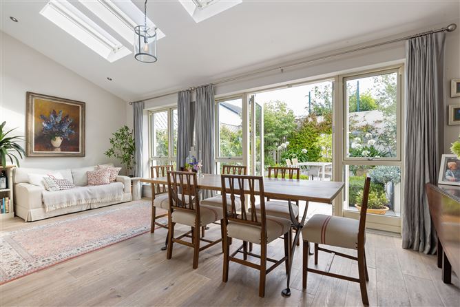 12 Knockcree, Glenamuck Road, Carrickmines, Dublin 18