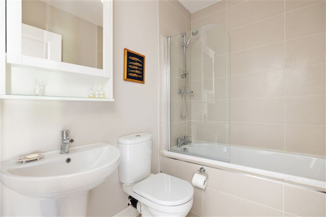 12 Knockcree, Glenamuck Road, Carrickmines, Dublin 18