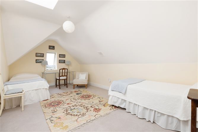 12 Knockcree, Glenamuck Road, Carrickmines, Dublin 18